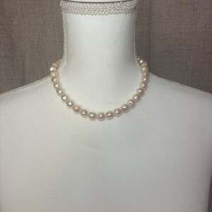 Vintage Freshwater White Pearl Necklace with  Gold Clasp, 18in